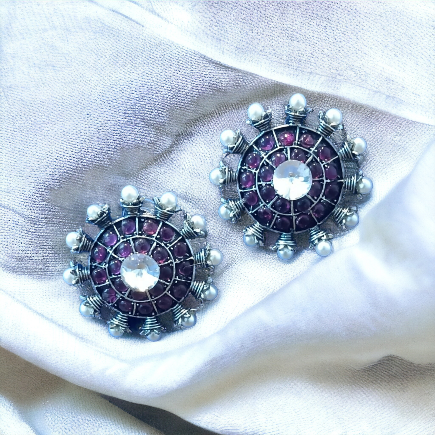 Serene Round Stud Earrings with Pearls