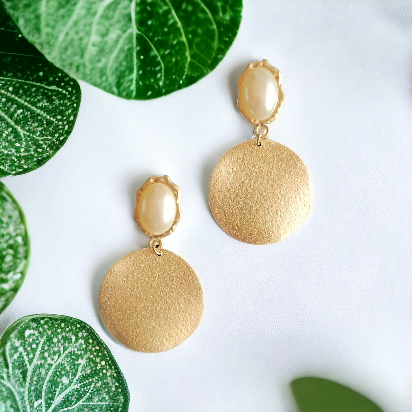 Stunning Round shaped golden Earrings with Pearl