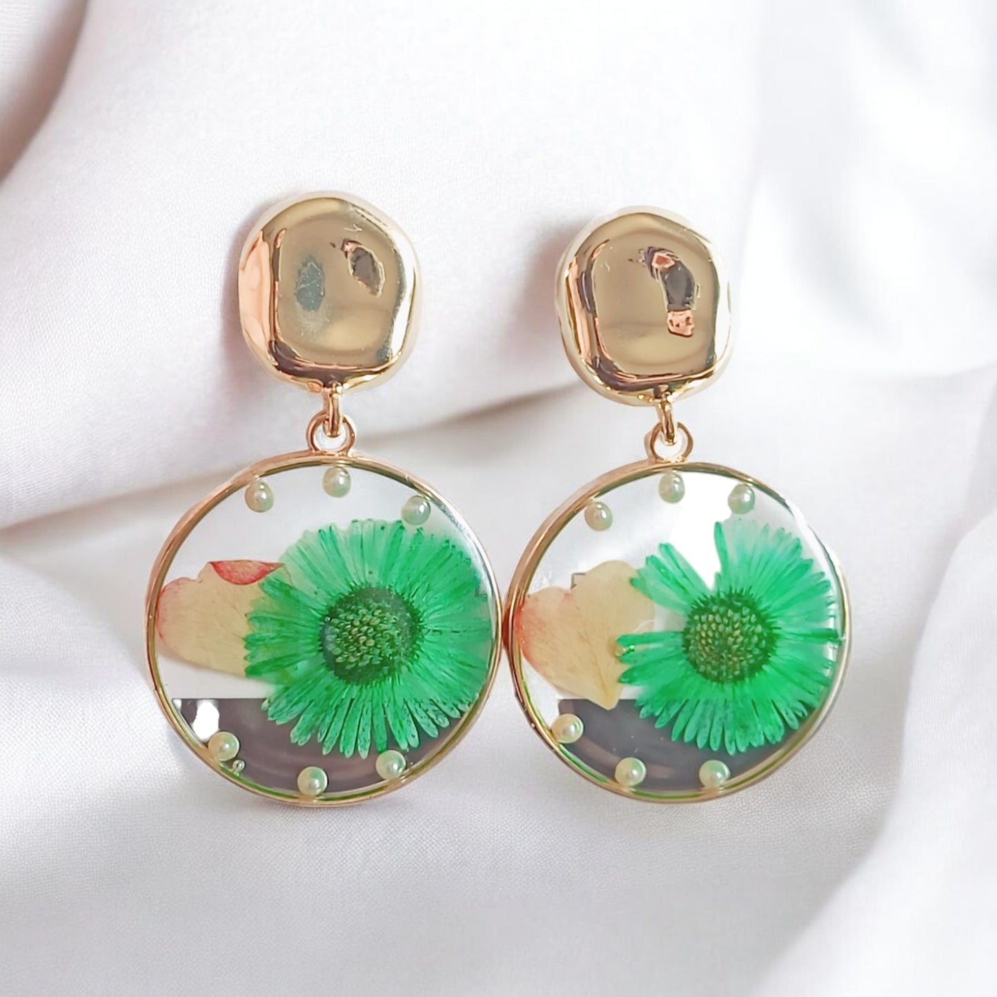 Ravishing Designer Flower Earrings